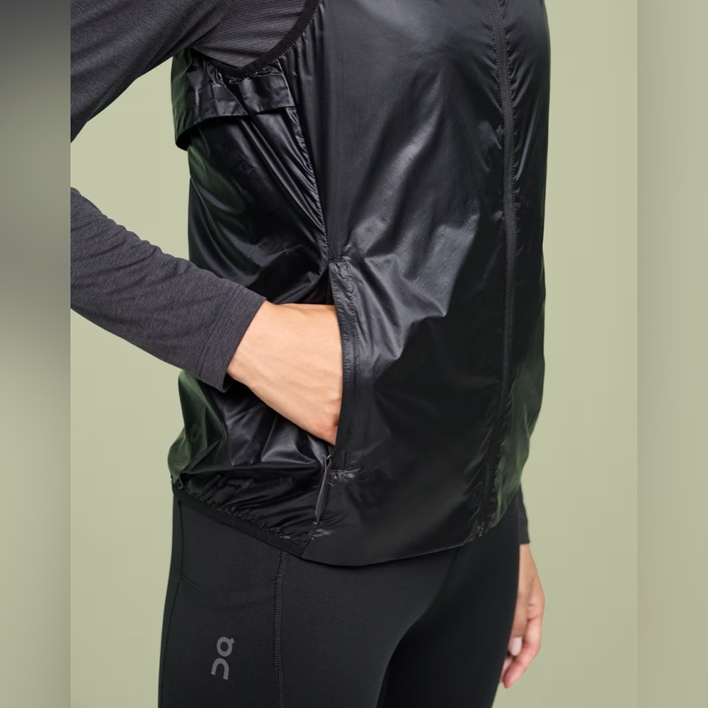 Oncloud Weather Vest - Picture 3 of 8